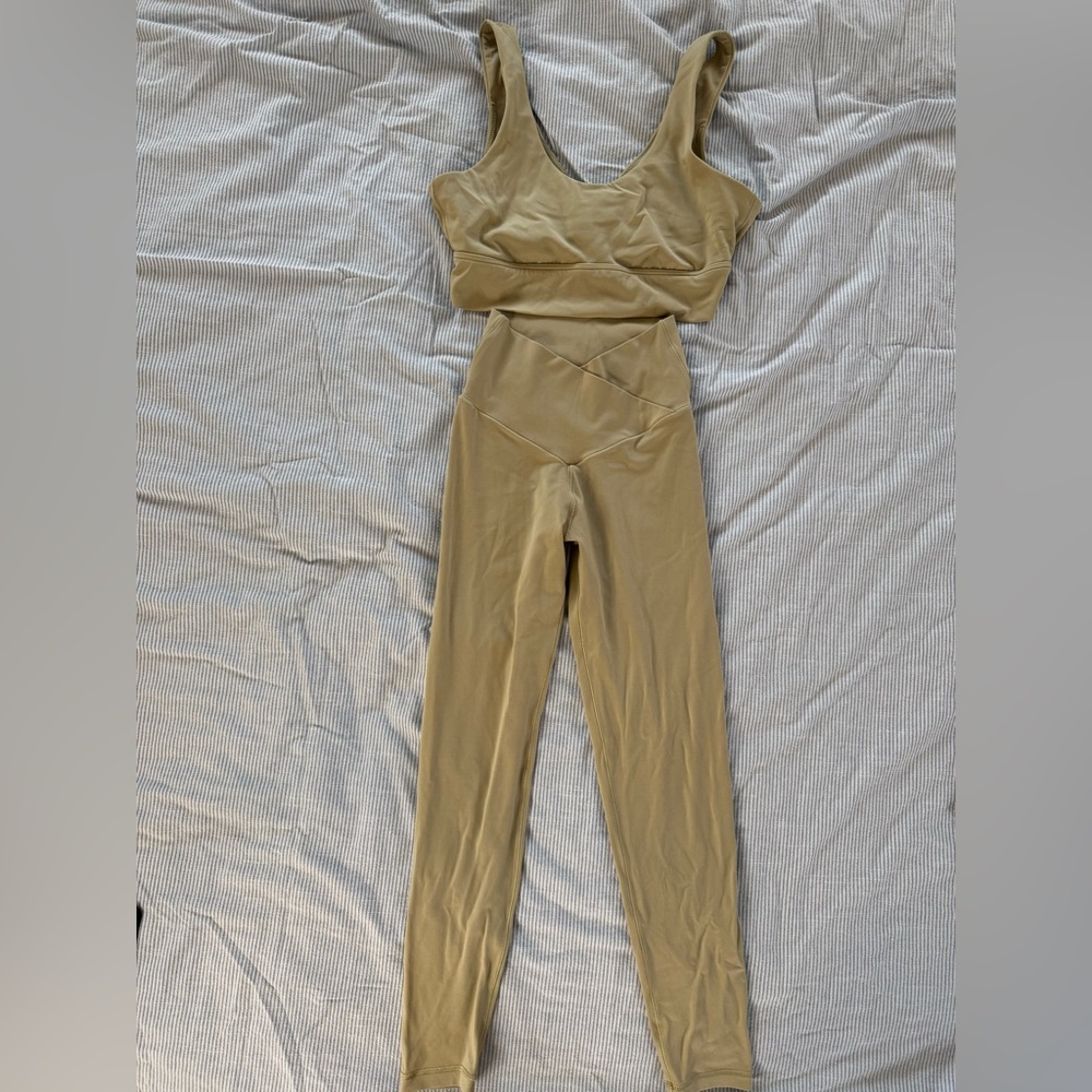 aerie Olive Crossover High-Waist Leggings & Sports Bra Set/small & medium